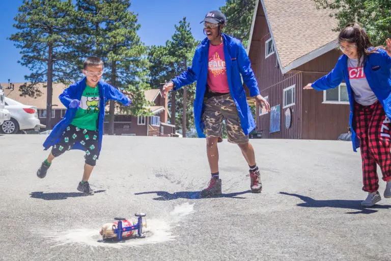 kids conducting an experiment